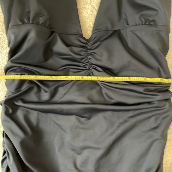 NWT dynamite deep neck ruched bodycon black dress - Picture 6 of 8